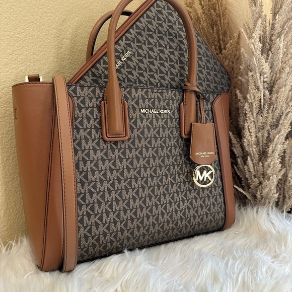 New Michael Kors kali satchel bag with iPad case - Picture 15 of 16